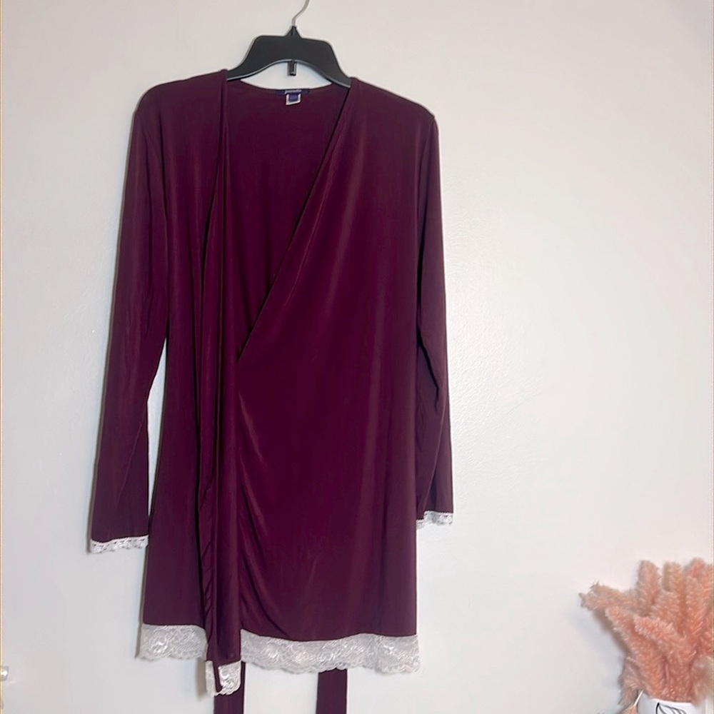 Journelle Wine Red Wrap Lace Emma Robe Small NWT